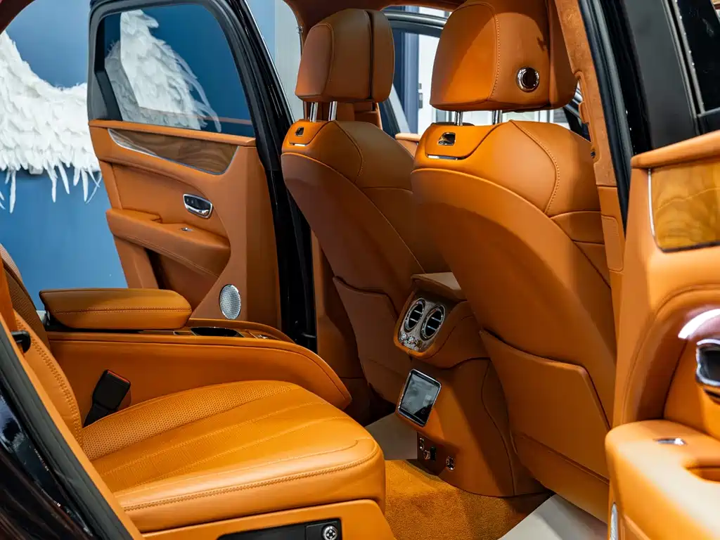 Bentley Bentayga — миниатюра 23