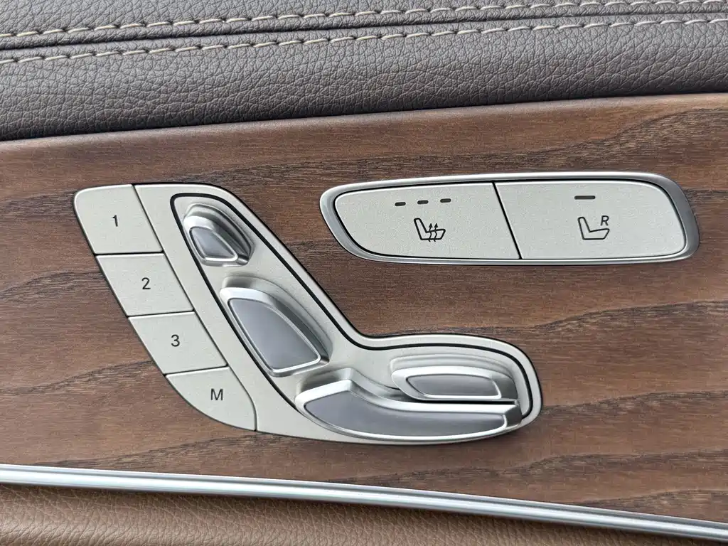 Mercedes-Benz E-Class — миниатюра 23
