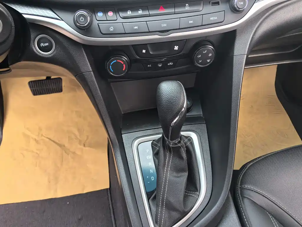 Buick Excelle — миниатюра 15