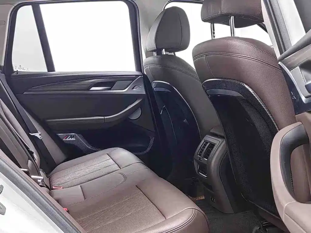 BMW X3 — миниатюра 8