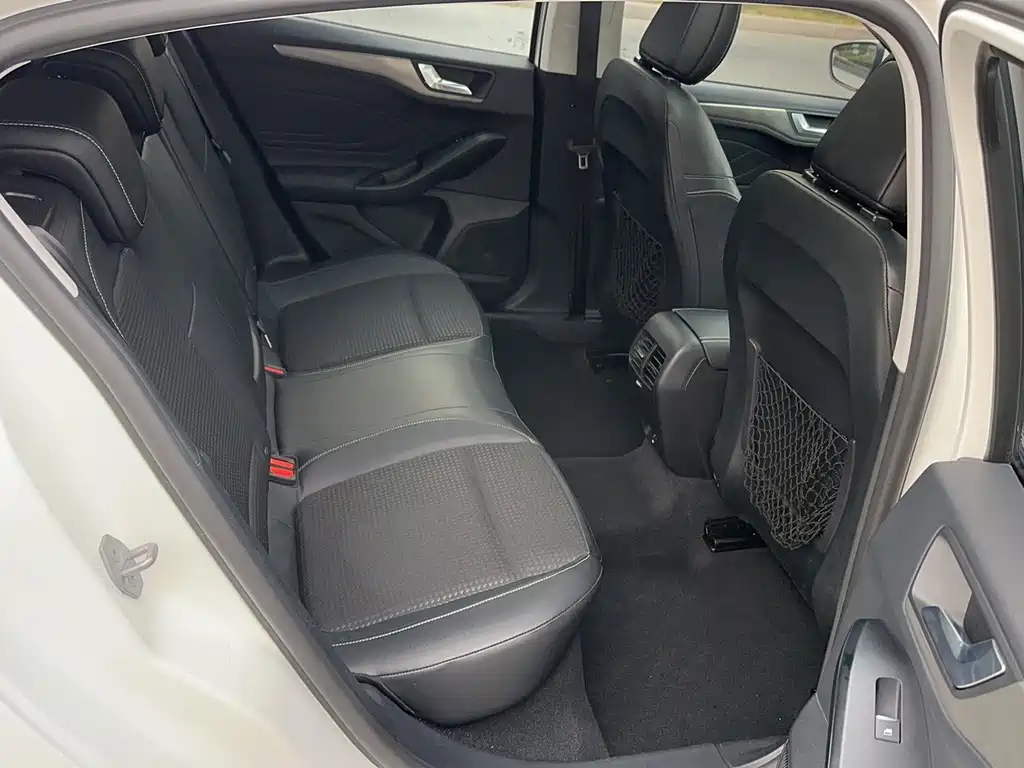 Ford Focus — миниатюра 18