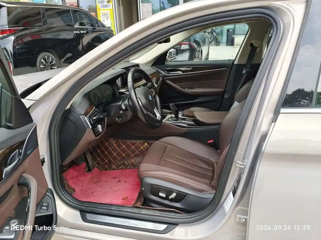 BMW 5 Series — миниатюра 6