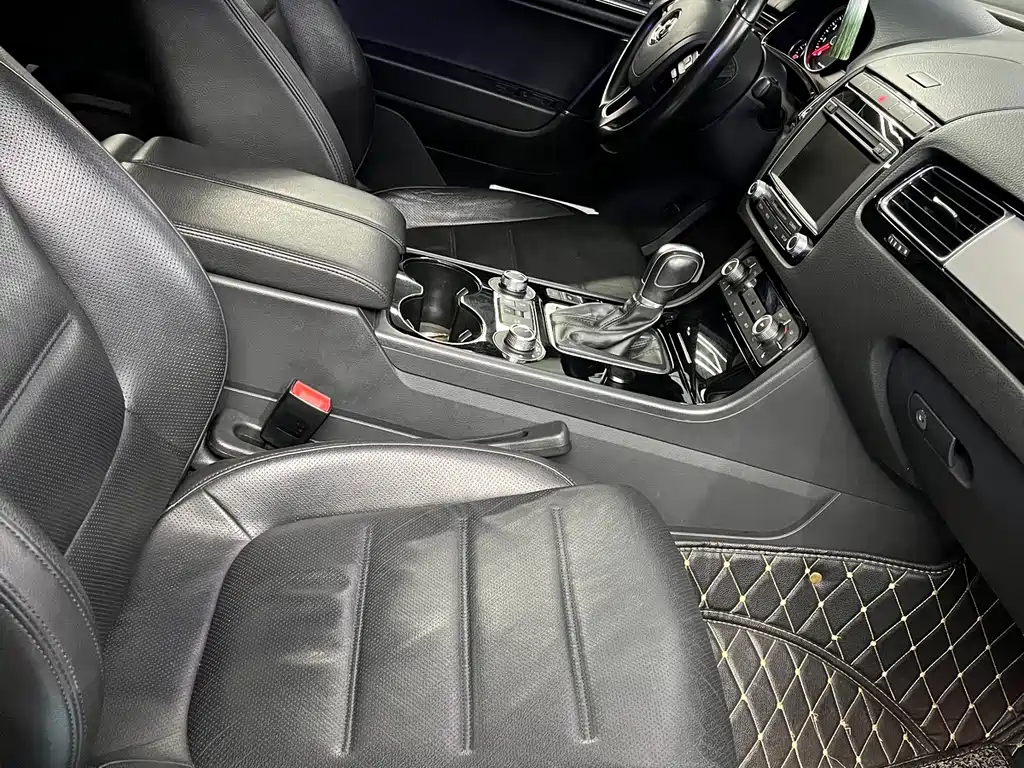 Volkswagen Touareg — миниатюра 6