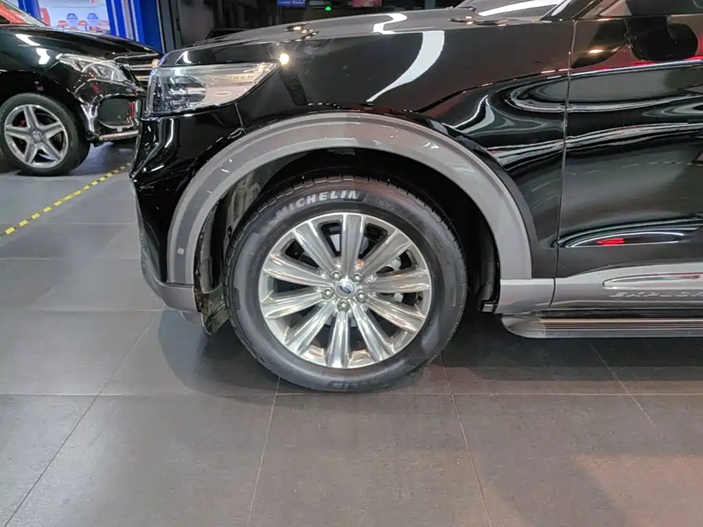 Ford Explorer — миниатюра 23