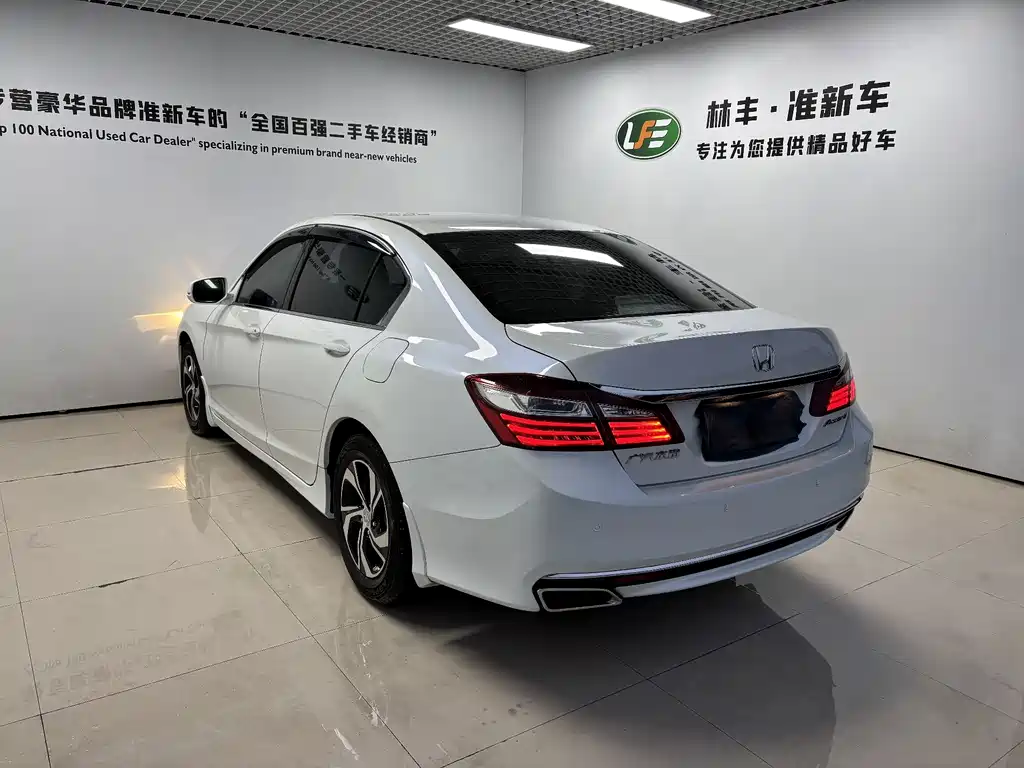Honda Accord — миниатюра 7