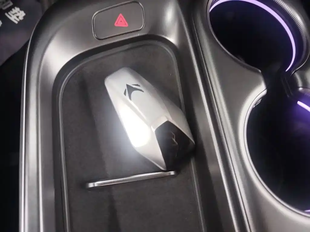 ARCFOX Alpha T5 — миниатюра 9