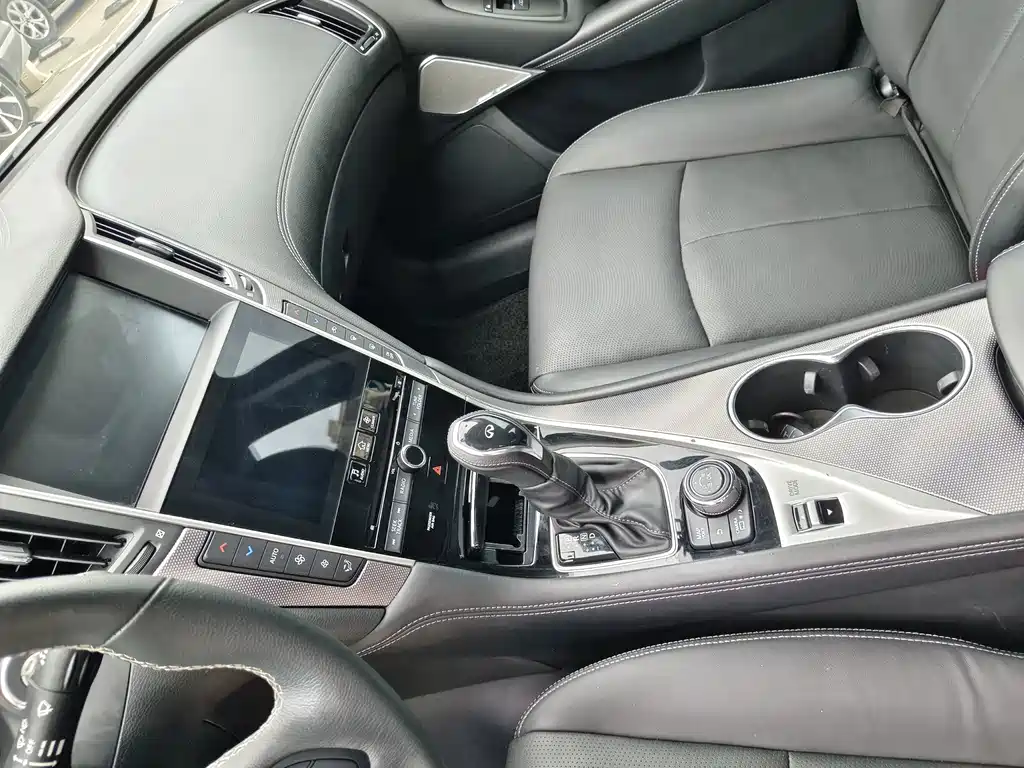 Infiniti Q50L — миниатюра 9