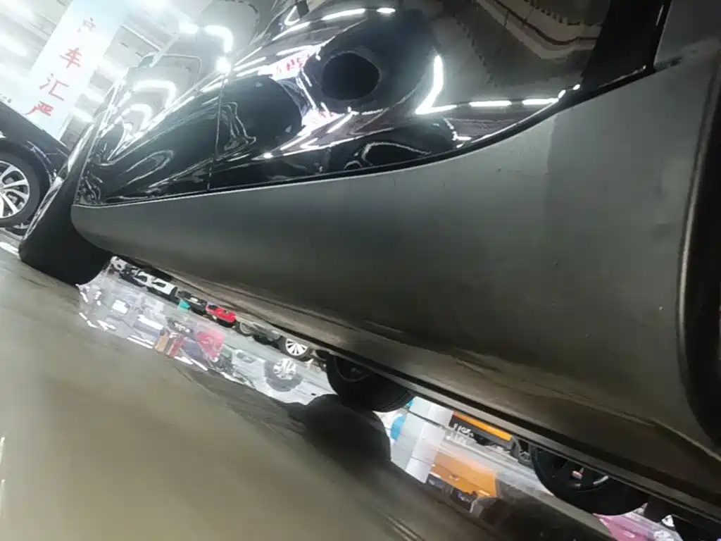 Tesla Model Y — миниатюра 22