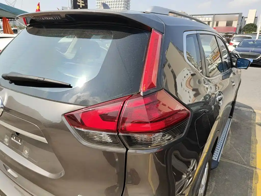 Nissan X-Trail — миниатюра 8
