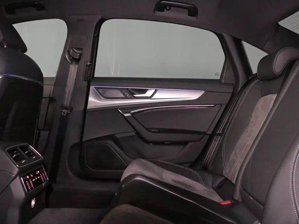 Audi A6L 2020 55 TFSI e quattro