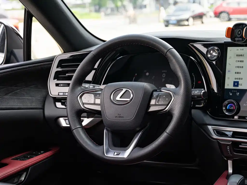Lexus RX — миниатюра 14