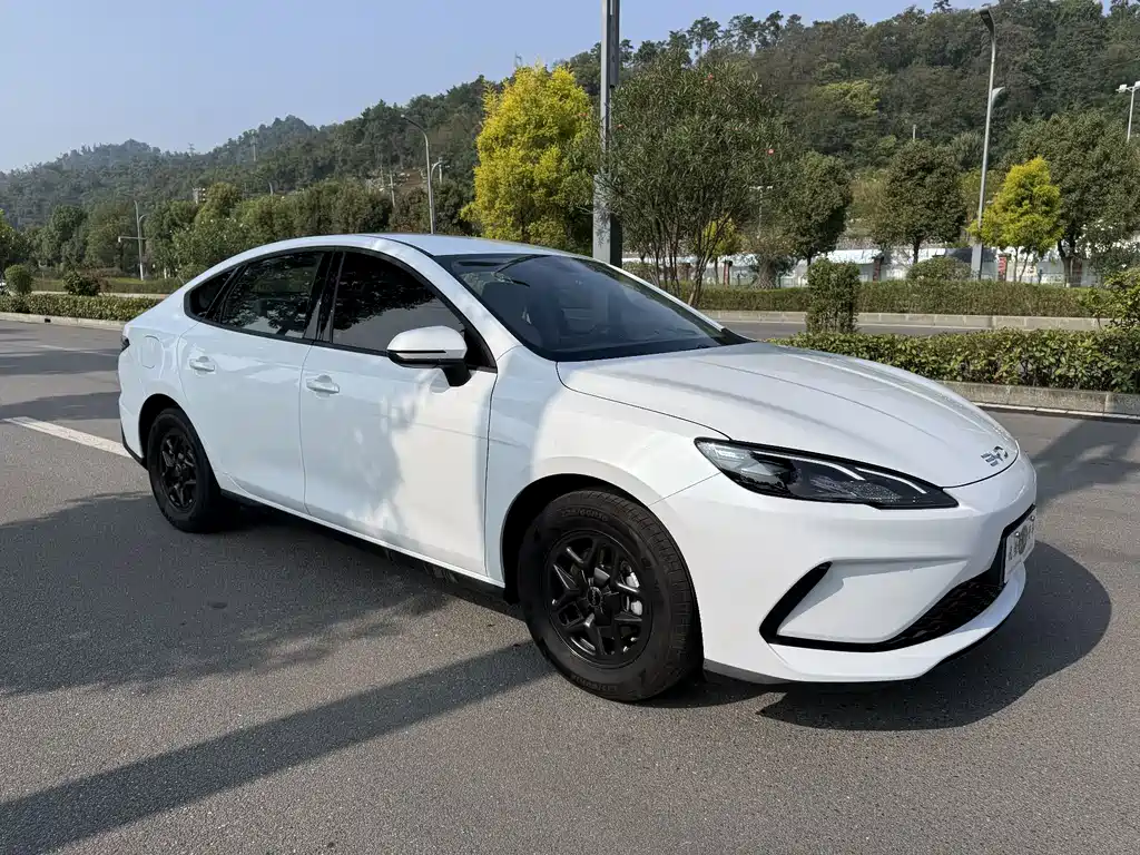 BYD Seal 05 DM-i — миниатюра 3