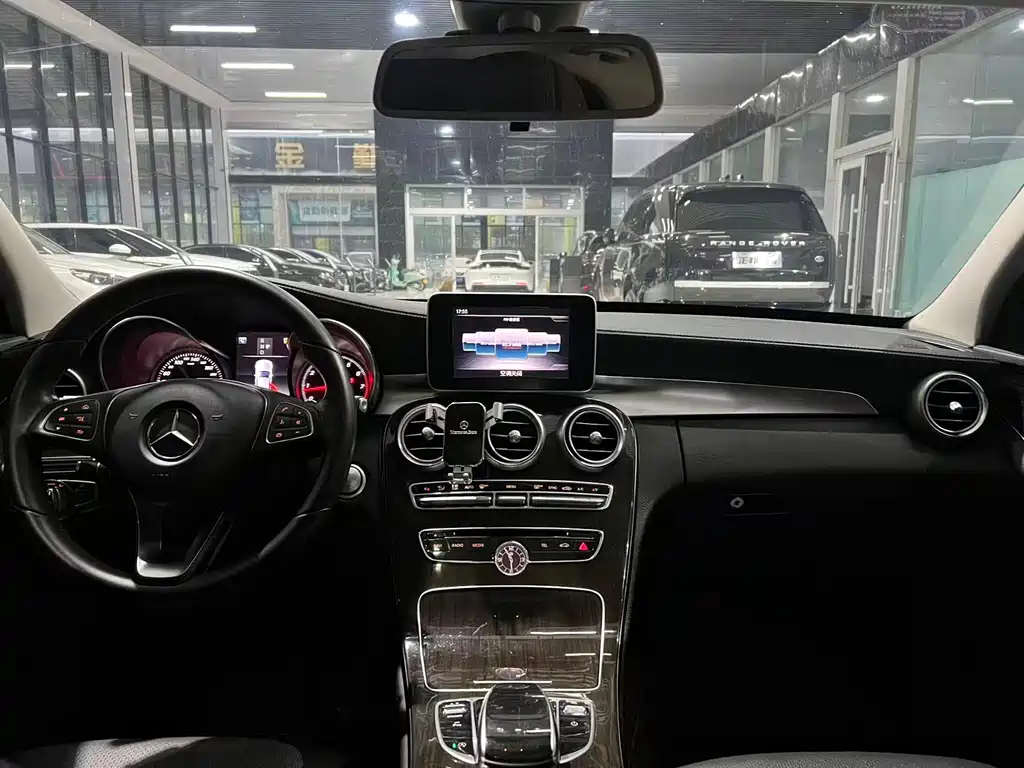Mercedes-Benz C-Class — миниатюра 9