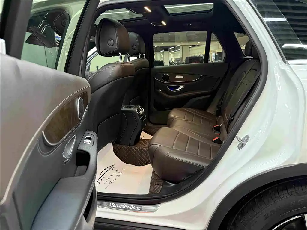 Mercedes-Benz GLC — миниатюра 10
