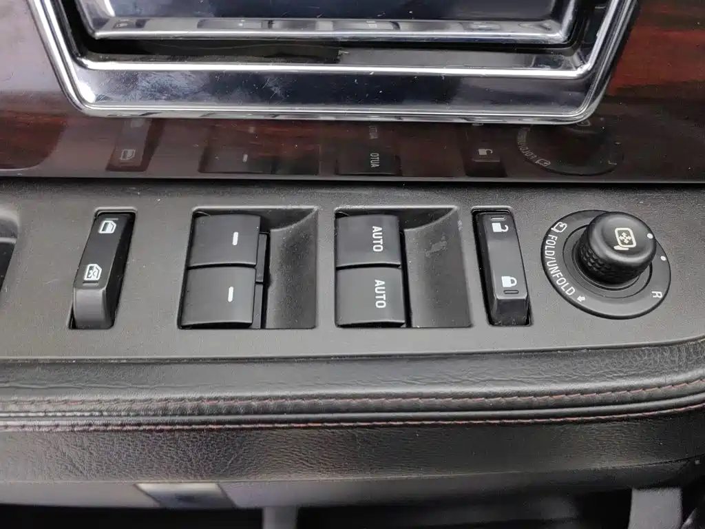 Lincoln Navigator — миниатюра 9