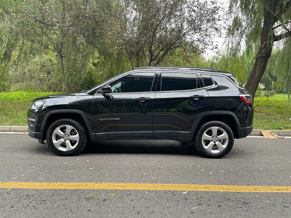 Jeep Compass — миниатюра 2