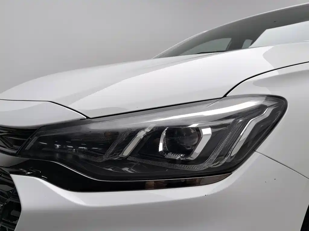 Chevrolet Monza — миниатюра 7