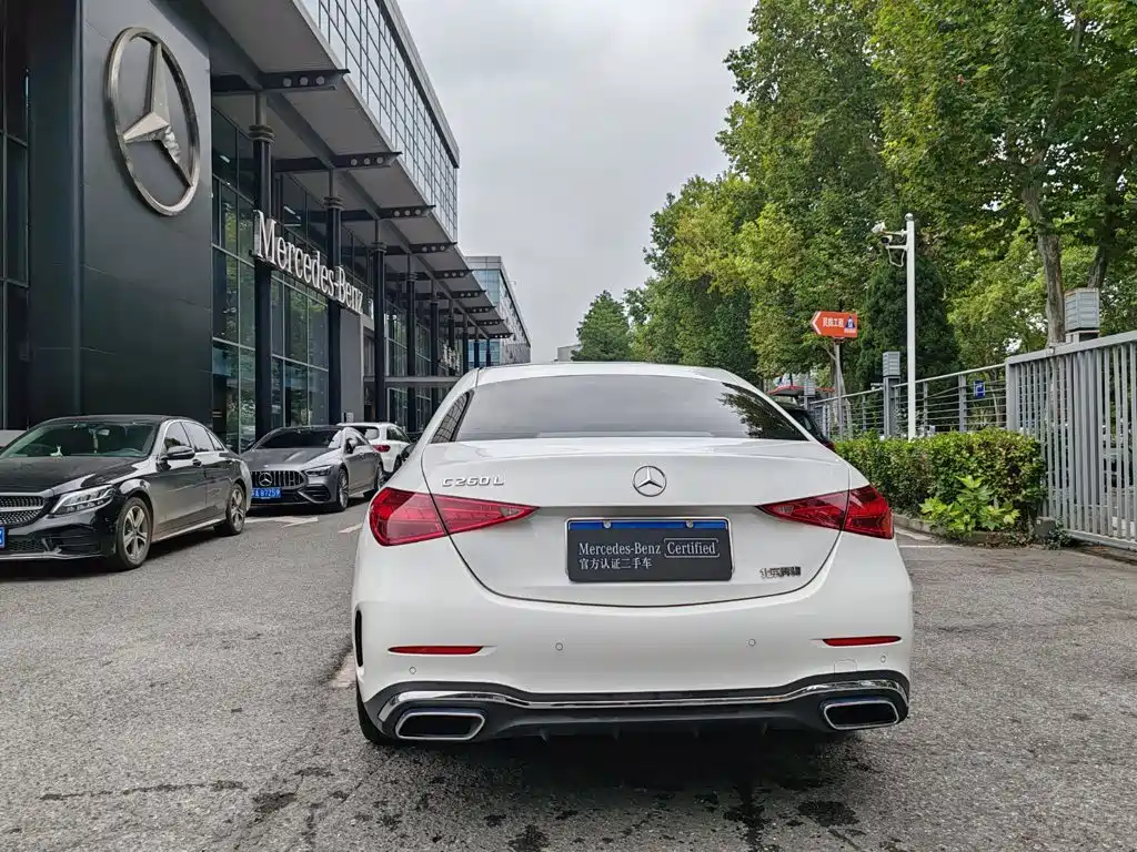Mercedes-Benz C-Class — миниатюра 7