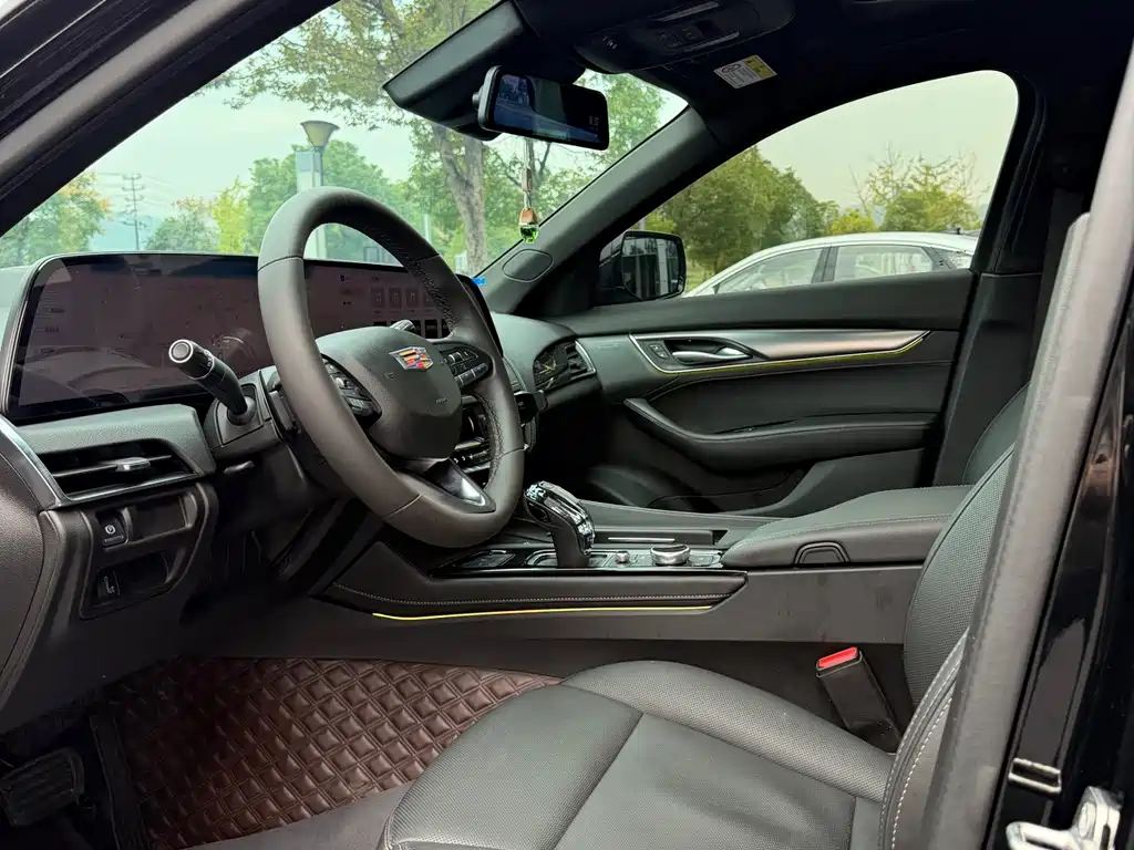 Cadillac CT5 — миниатюра 11