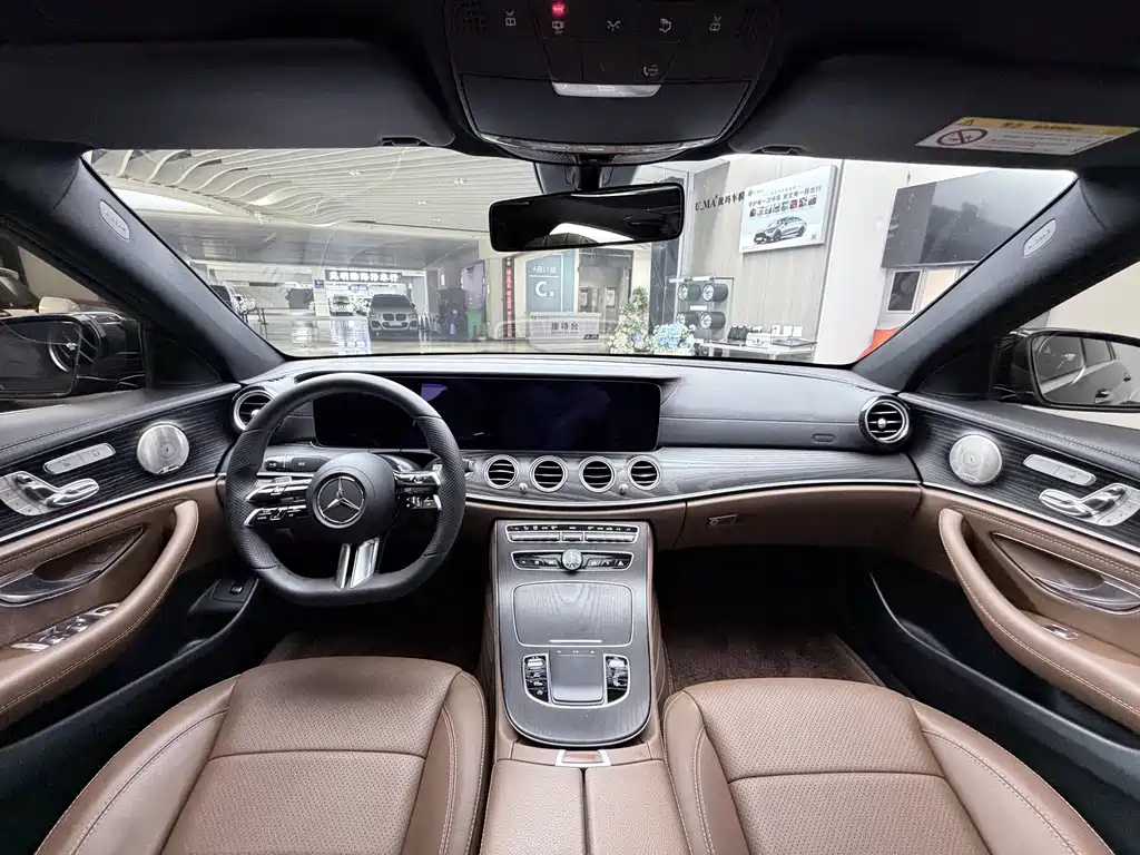 Mercedes-Benz E-Class — миниатюра 21