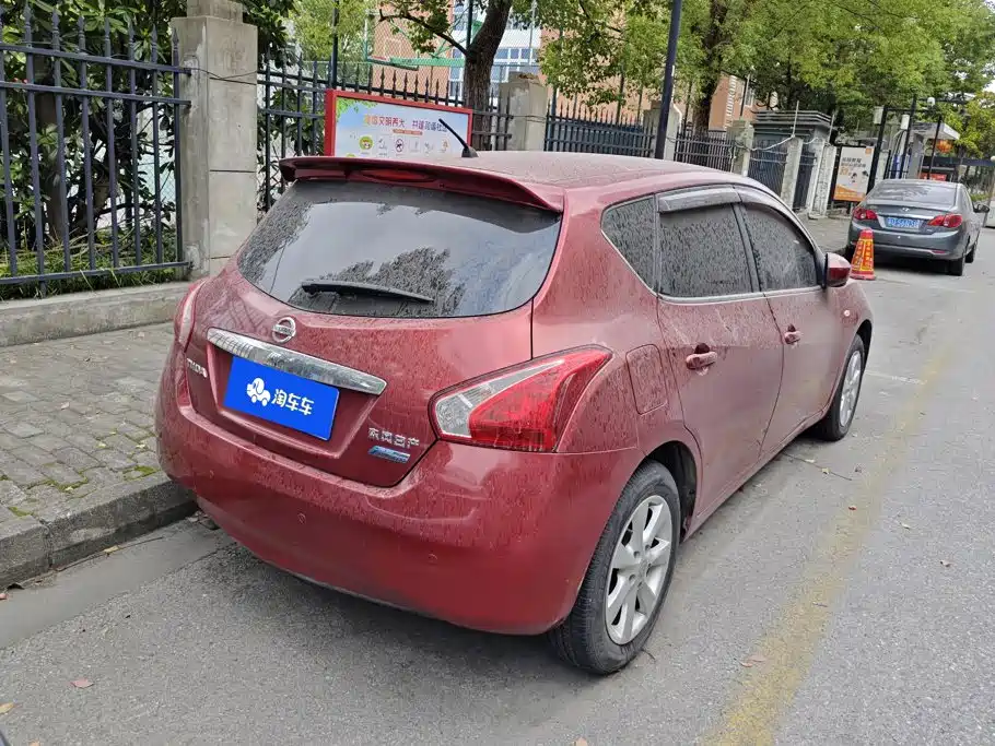 Nissan Tiida — миниатюра 3