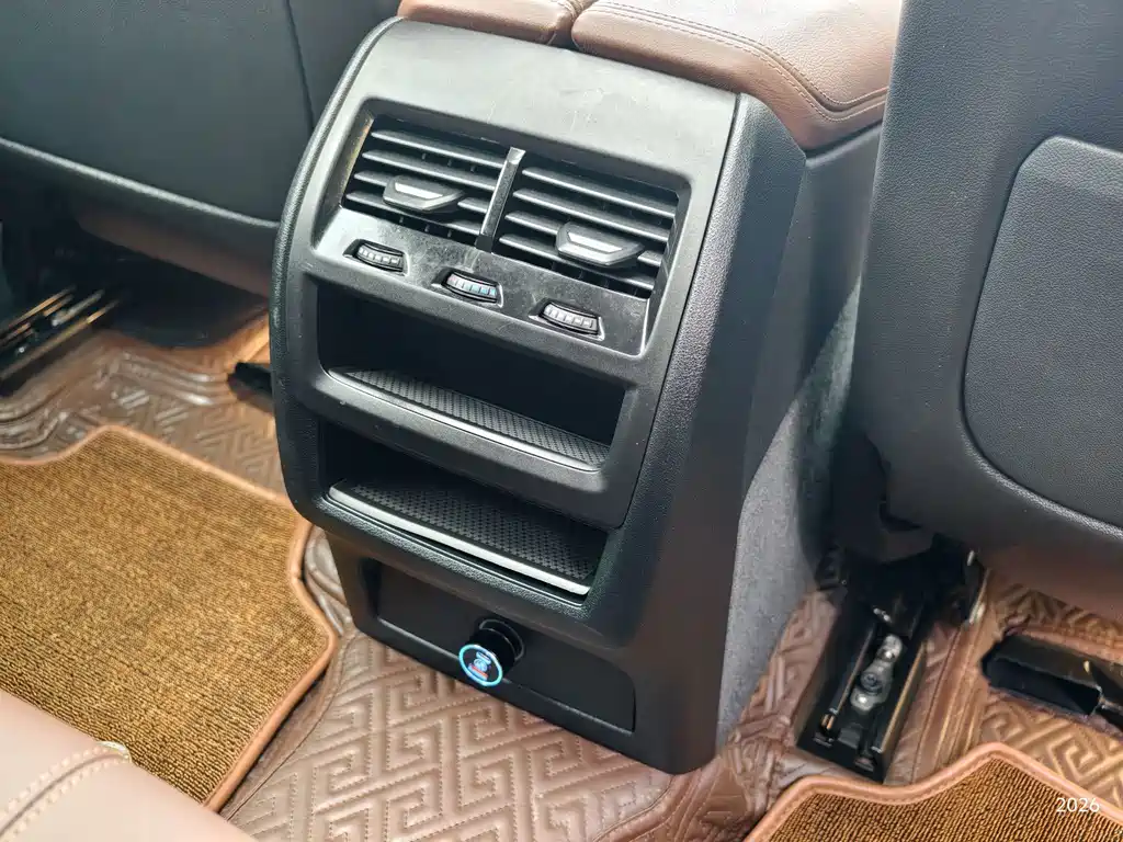 BMW X6 — миниатюра 12