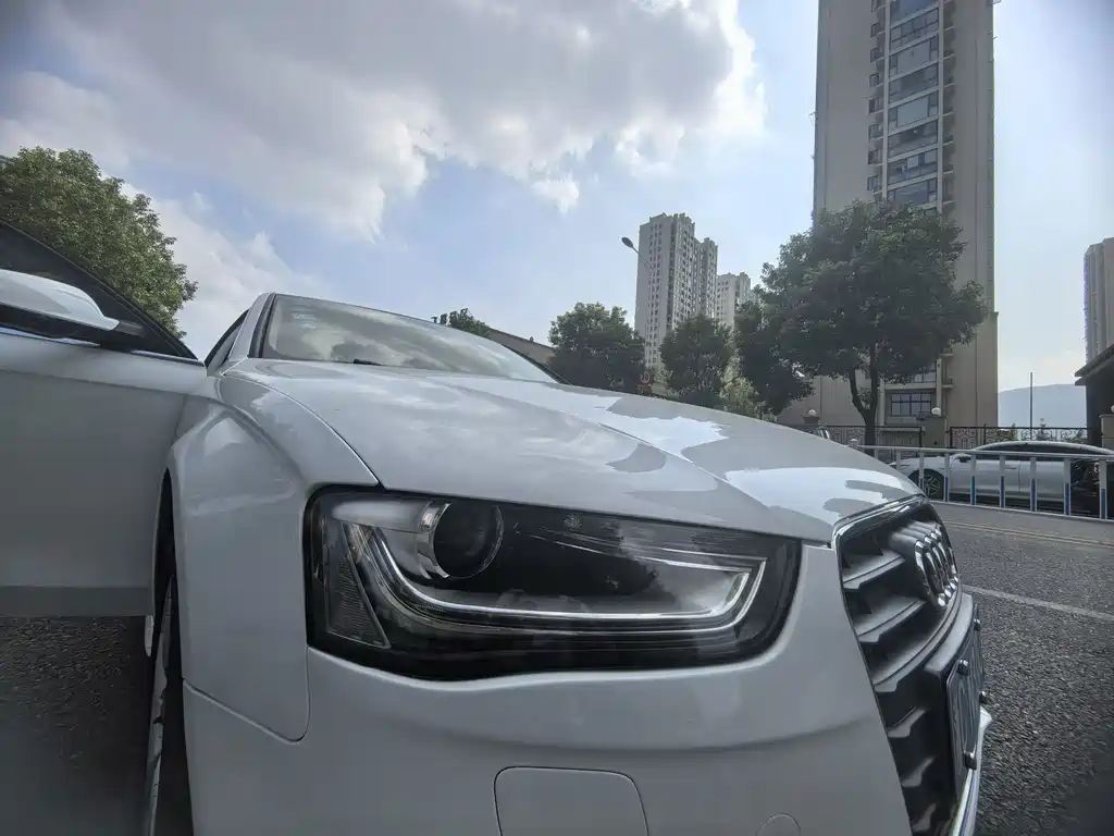 Audi A4L — миниатюра 13