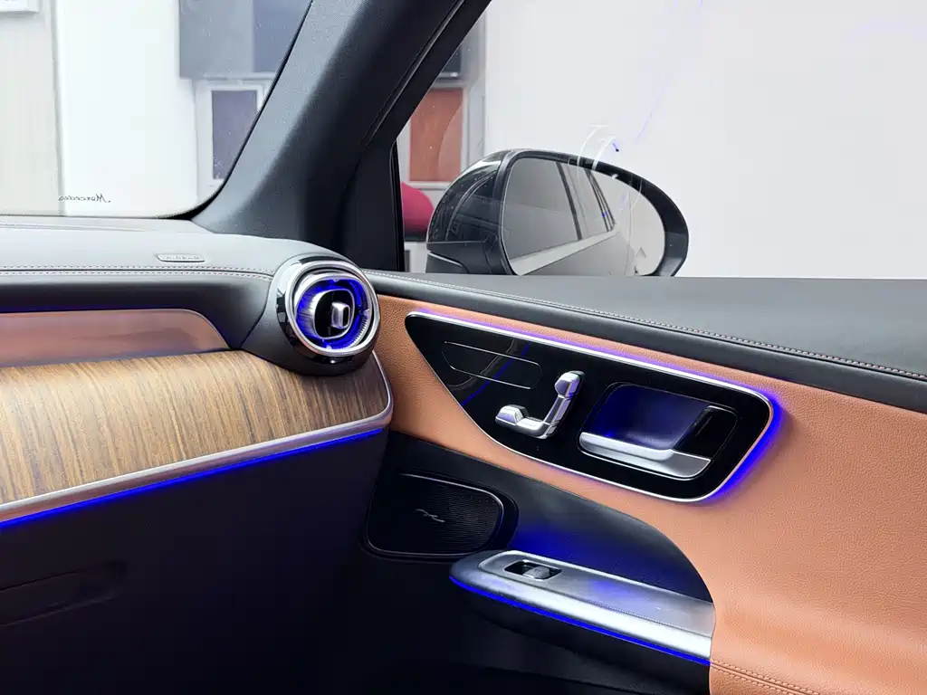 Mercedes-Benz GLC — миниатюра 26