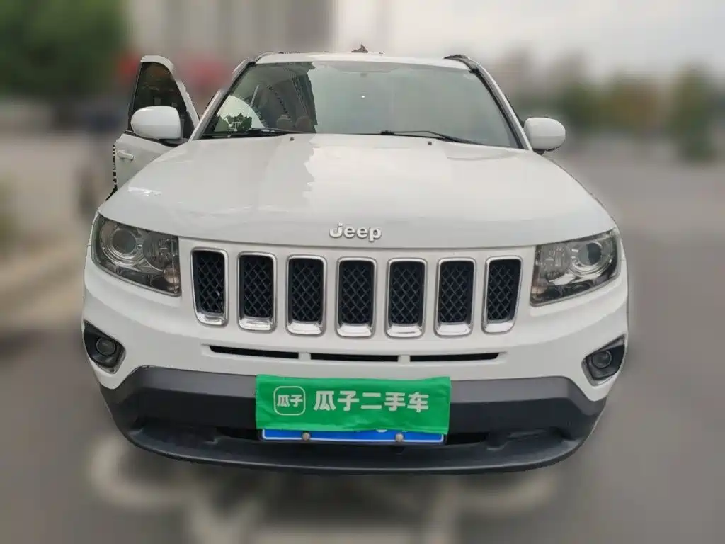 Jeep Compass (Import) — миниатюра 23