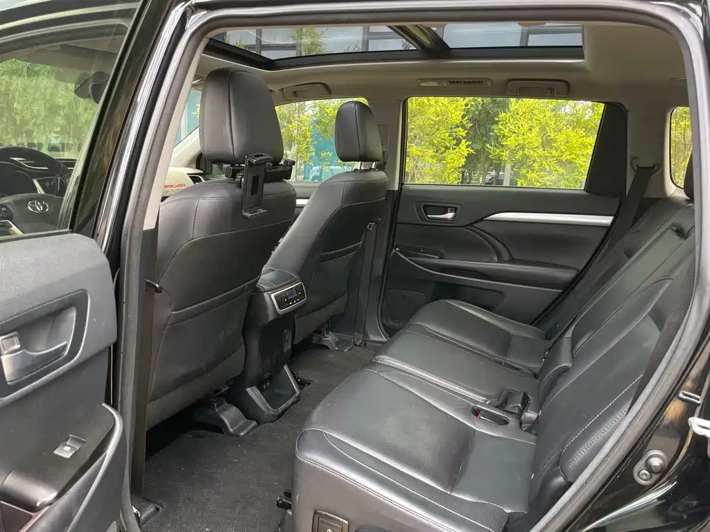 Toyota Highlander — миниатюра 7