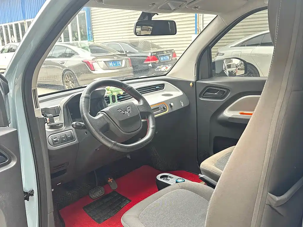 Wuling MINIEV — миниатюра 7