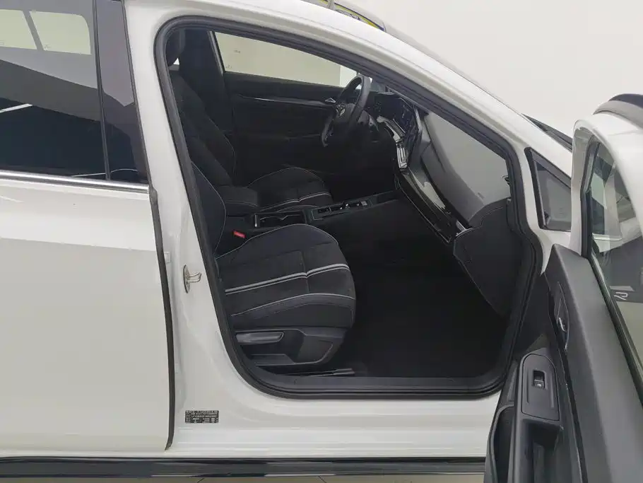 Volkswagen Golf — миниатюра 8