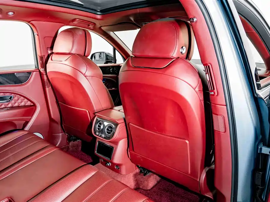 Bentley Bentayga PHEV — миниатюра 21