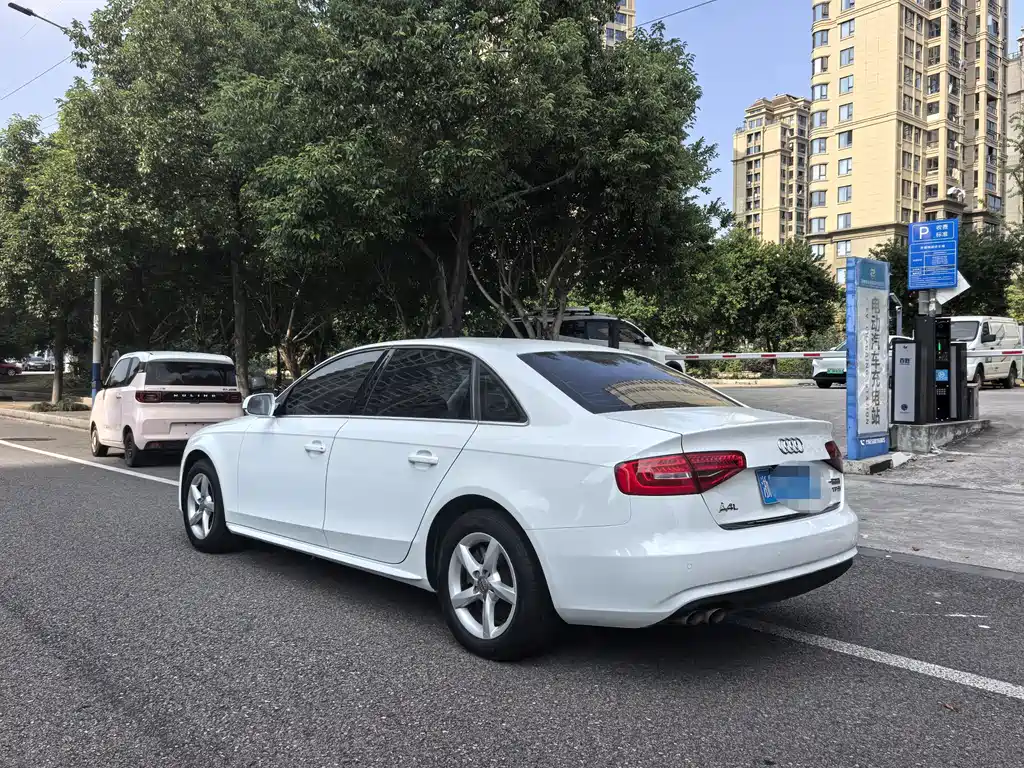 Audi A4L — миниатюра 6