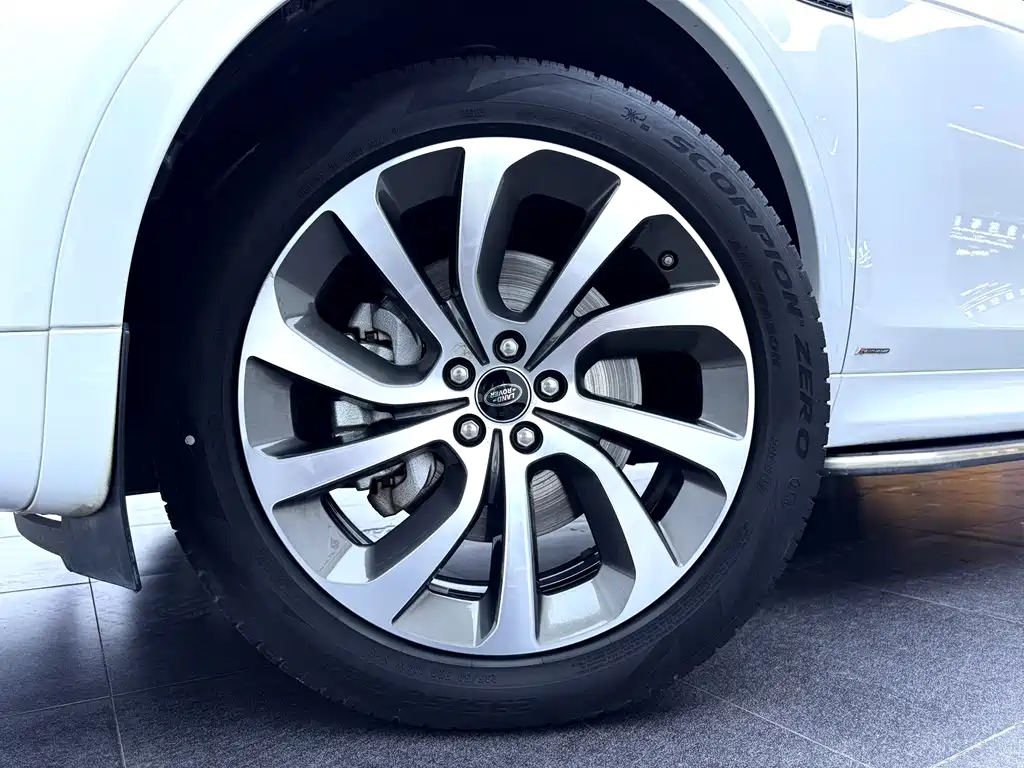 Land Rover Discovery Sport — миниатюра 11