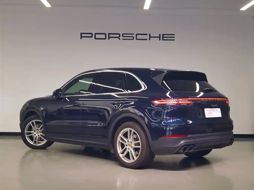 Porsche Cayenne — миниатюра 9