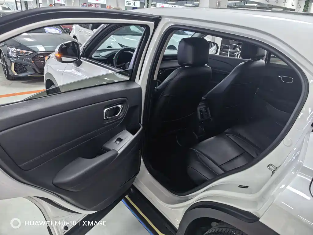 Honda Vezel — миниатюра 7