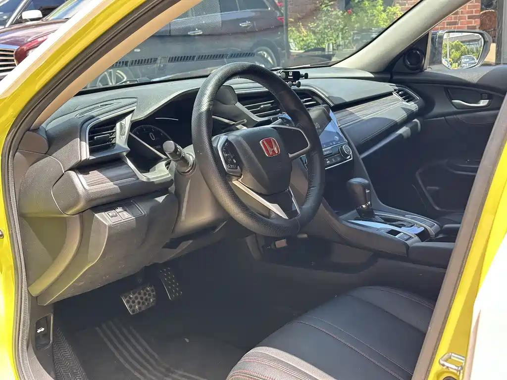 Honda Civic 2019 220TURBO CVT V