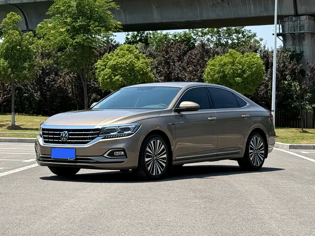 Volkswagen Passat 2021 330TSI Luxury Edition