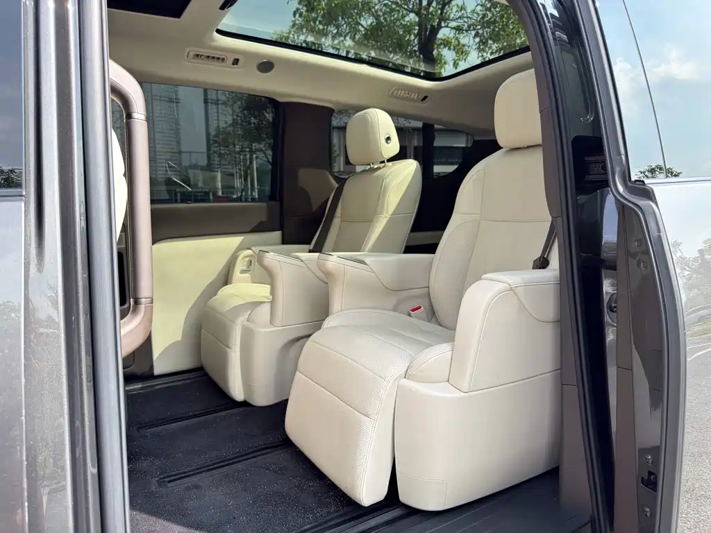 Li Auto Li MEGA — миниатюра 19