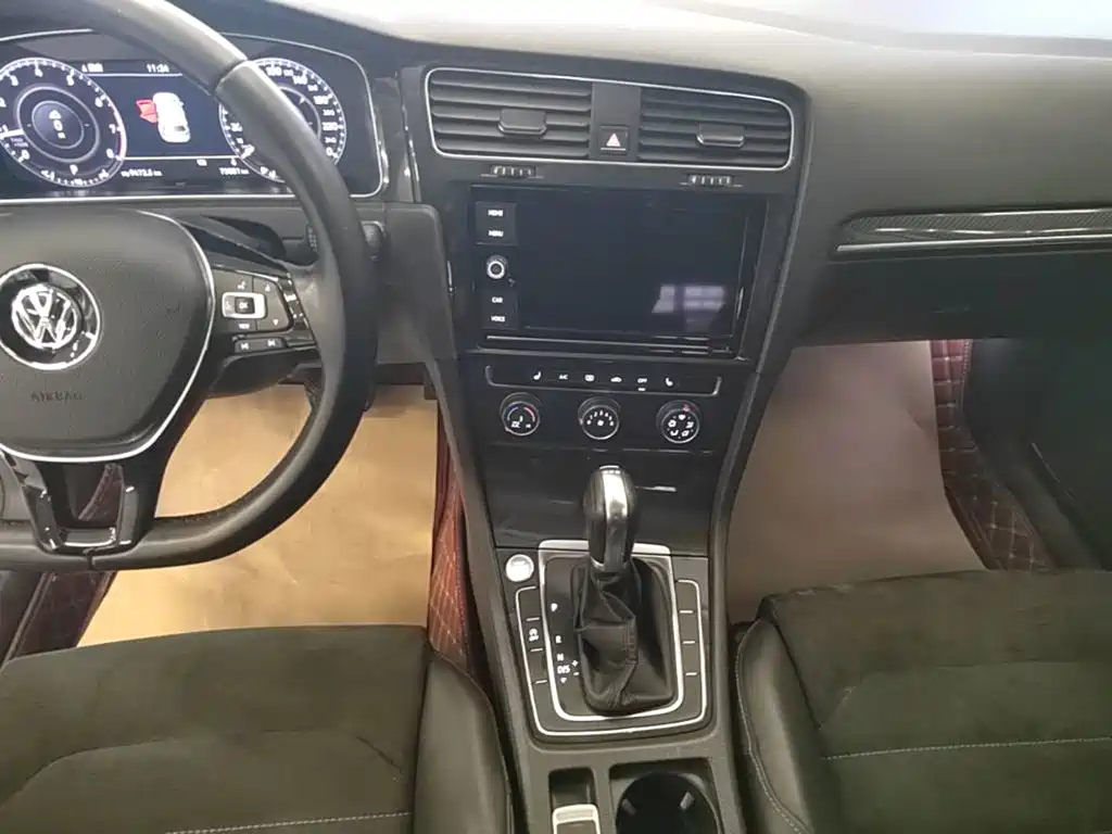 Volkswagen Golf — миниатюра 13
