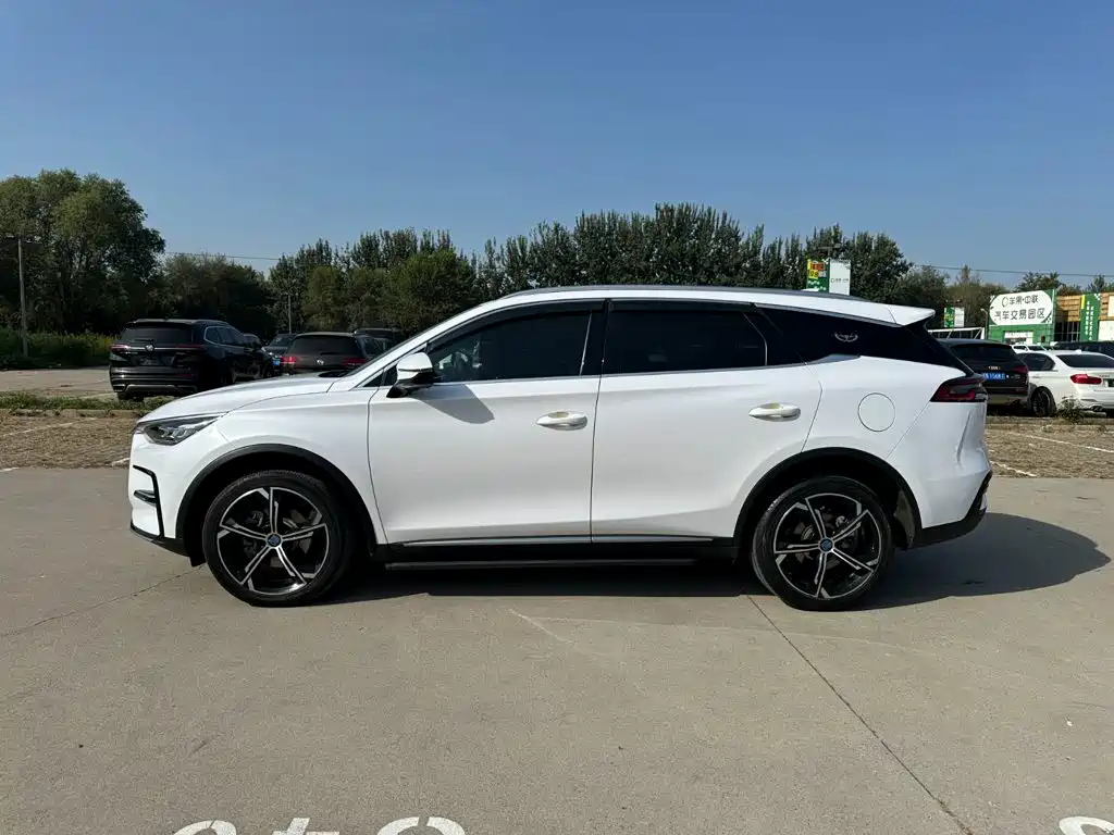 BYD Tang New Energy — миниатюра 7