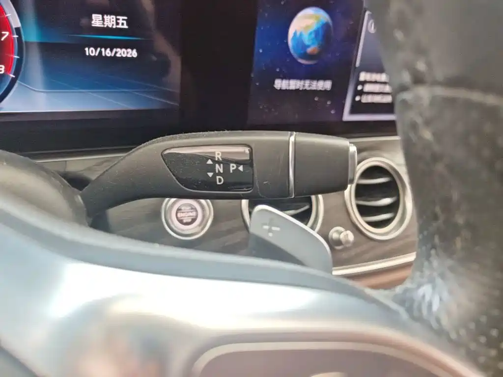 Mercedes-Benz E-Class — миниатюра 14