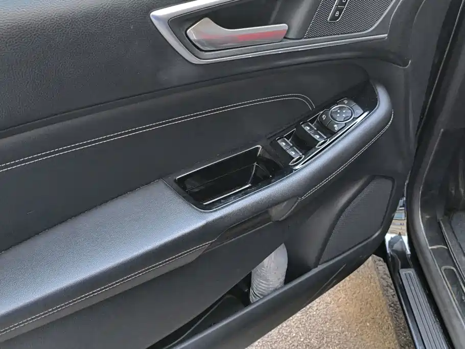 Ford Edge 2015 2.0T GTDi