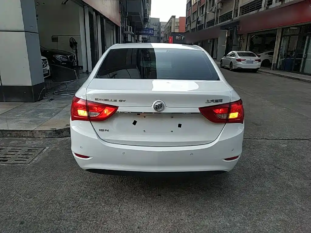 Buick Excelle — миниатюра 6