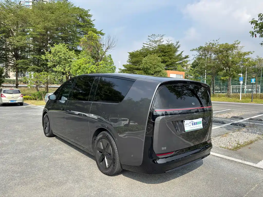 Li Auto Li MEGA — миниатюра 8
