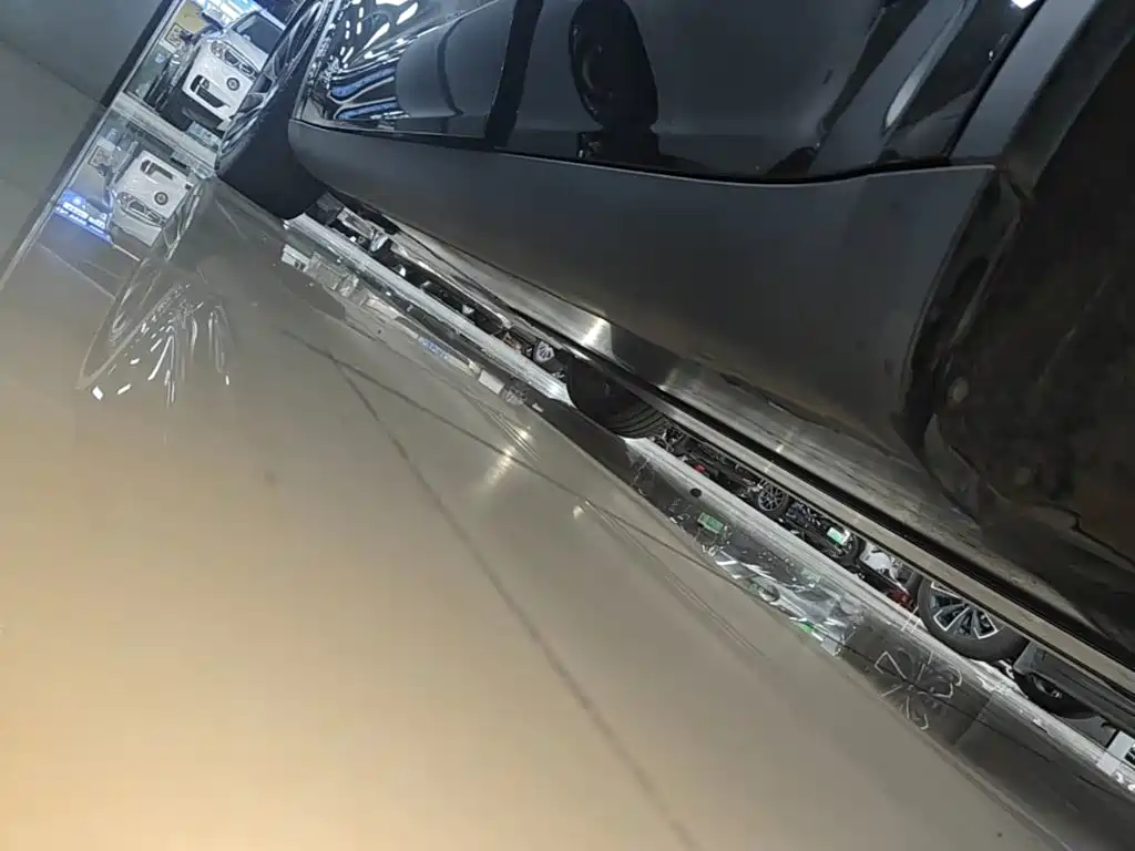 Tesla Model Y — миниатюра 22