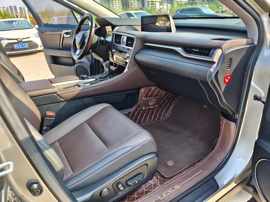 Lexus RX — миниатюра 6
