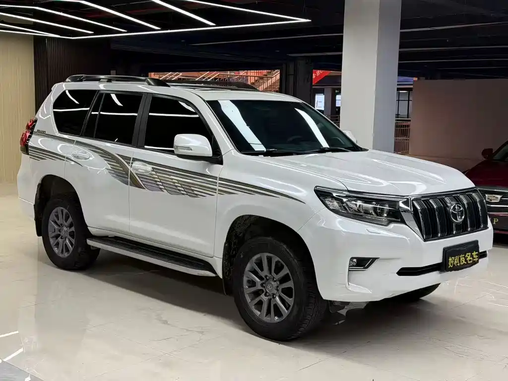 TOYOTA PRADO
