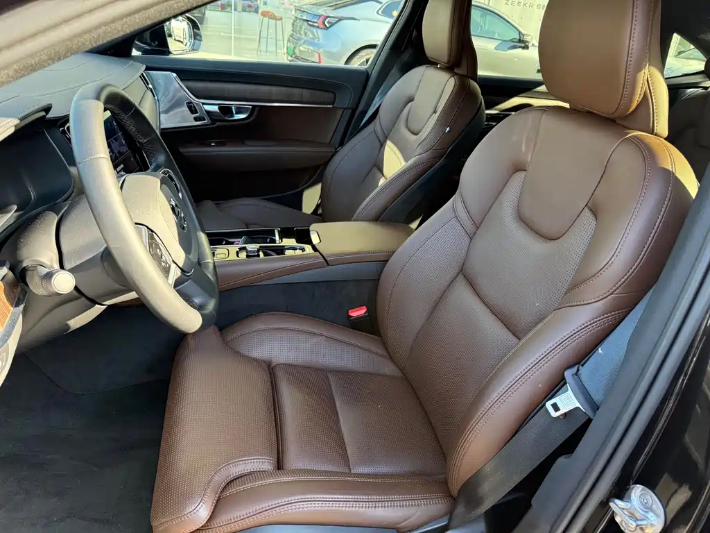 VOLVO S90 PLUG IN HYBRID